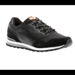 ABEO AALIYAH Black Sneakers size 8